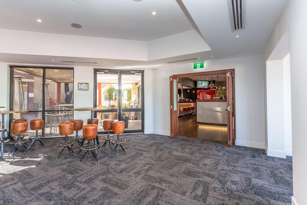 Country Comfort Perth Exterior photo